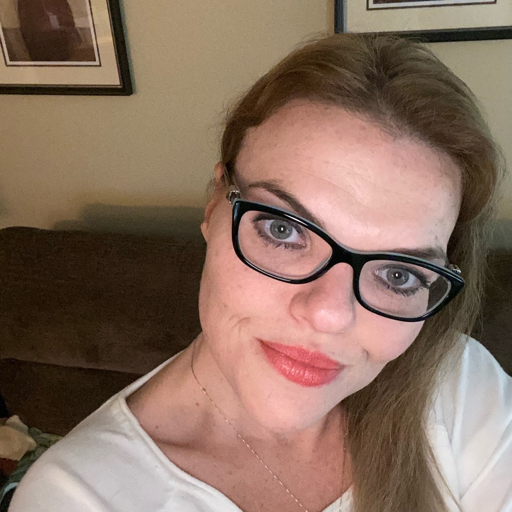 Meet your Posher, Lissa